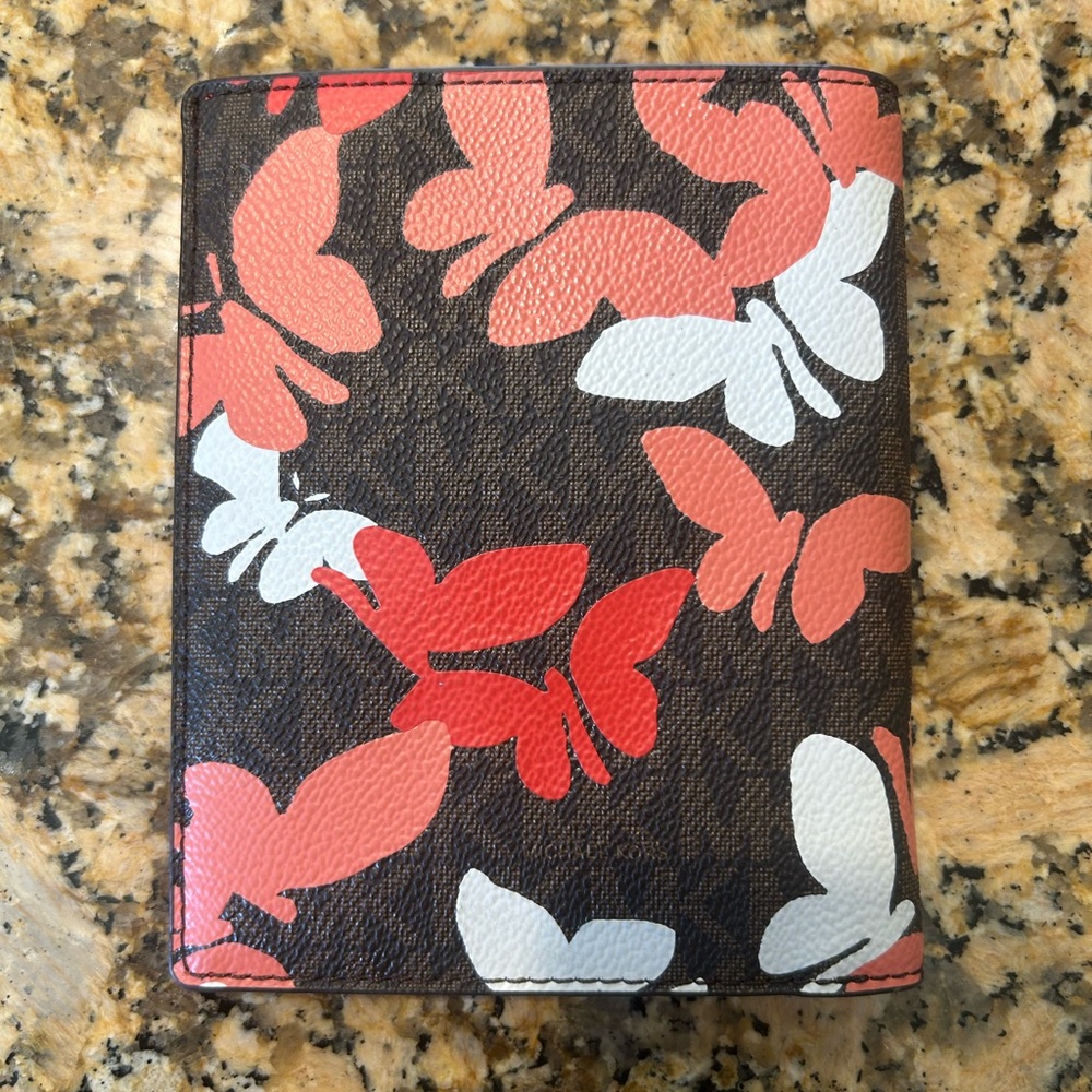 NWOT Michael Kors Butterfly Print passport case, Wallet, card holder